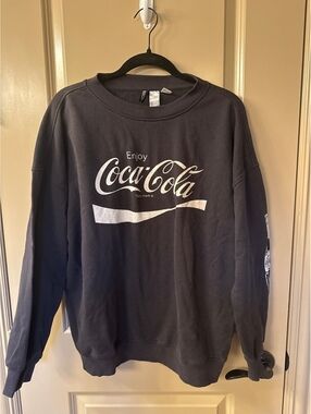 Vintage Coca-Cola Black Crewneck Sweatshirt with Bottle Graphic on Sleeve, Size